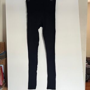 Gilly Hicks Classic Black Leggings 25 in inseam
